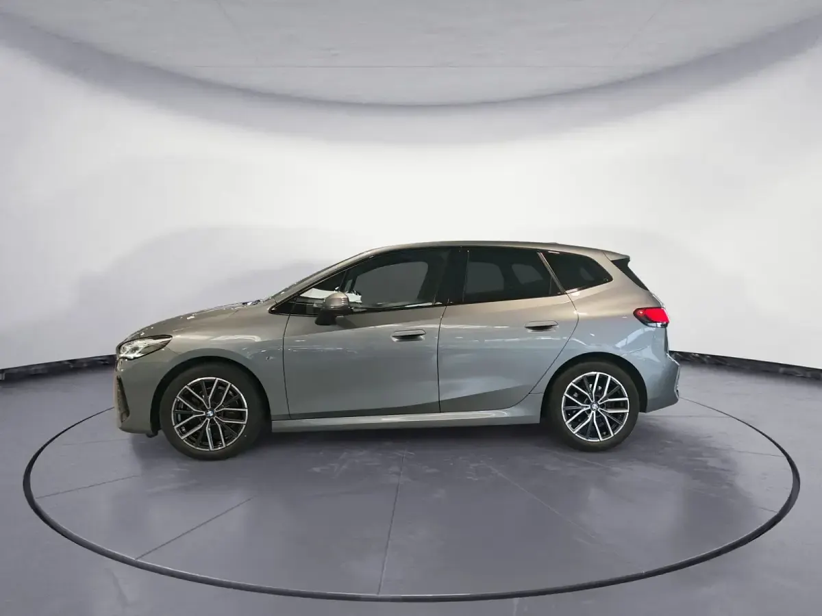 Gebraucht BMW 220 Active Tourer M Sport 170 PS (125 kW) 2022 Van / Kleinbus