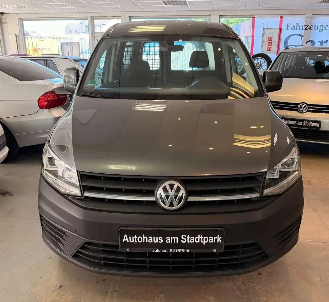 Gebraucht VW Caddy 102 PS (75 kW) 2019 Grau Van / Kleinbus