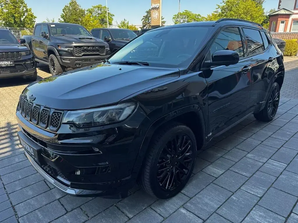 Gebraucht Jeep Compass 241 PS (177 kW) 2022 Schwarz SUV