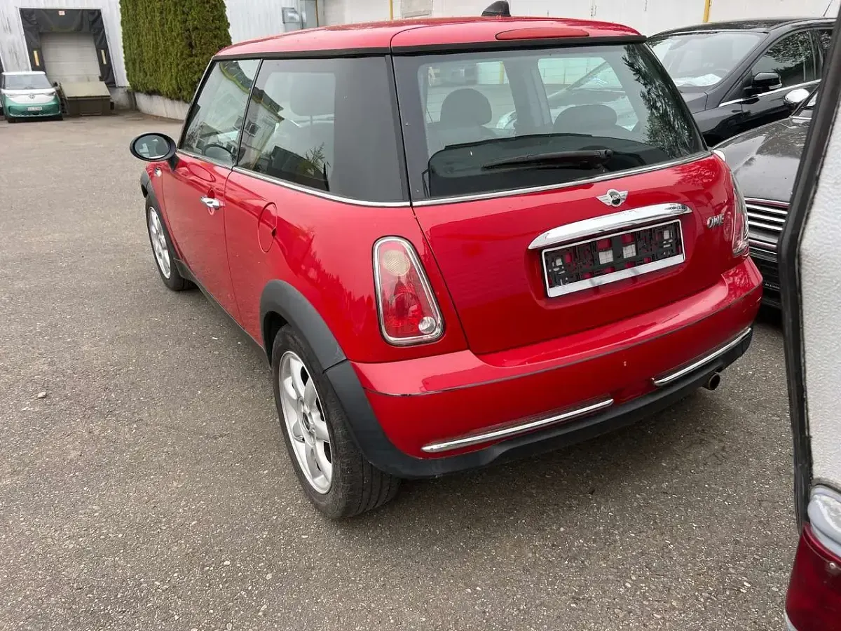 Usata Mini ONE 90 CV (66 kW) 2005 Rosso Utilitaria