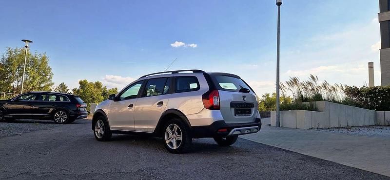 Gebraucht Dacia Logan Stepway 90 PS (66 kW) 2019 Silbermetallic (metallic) Kombi