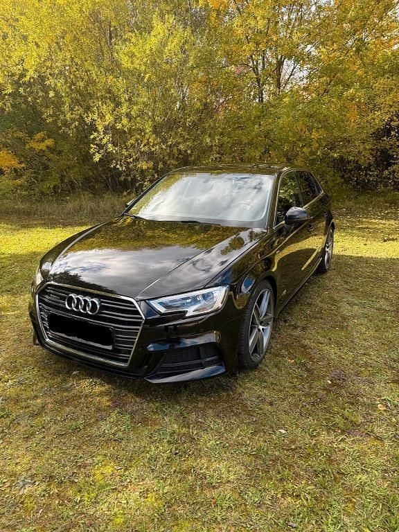 Schwarz Gebraucht 2017 Audi A3 Sportback Sport Kleinwagen | 18.990 € (Etwas zu teuer) - Bild 1/4