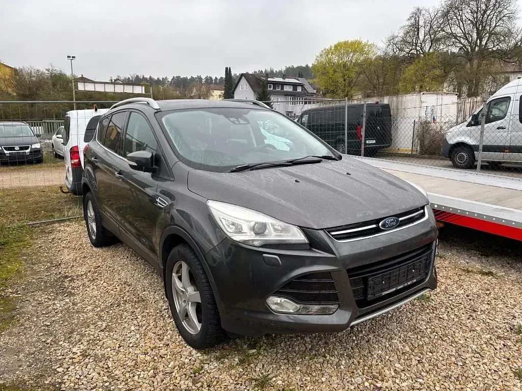 Używany Ford Kuga Titanium 179 KM (131 kW) 2015 Szary SUV
