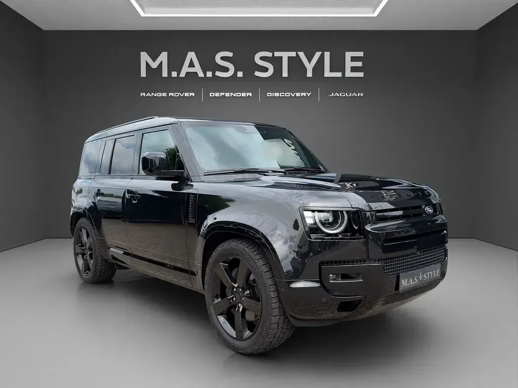 Gebraucht Land Rover Defender HSE Dynamic 426 PS (313 kW) 2026 Santorini black SUV