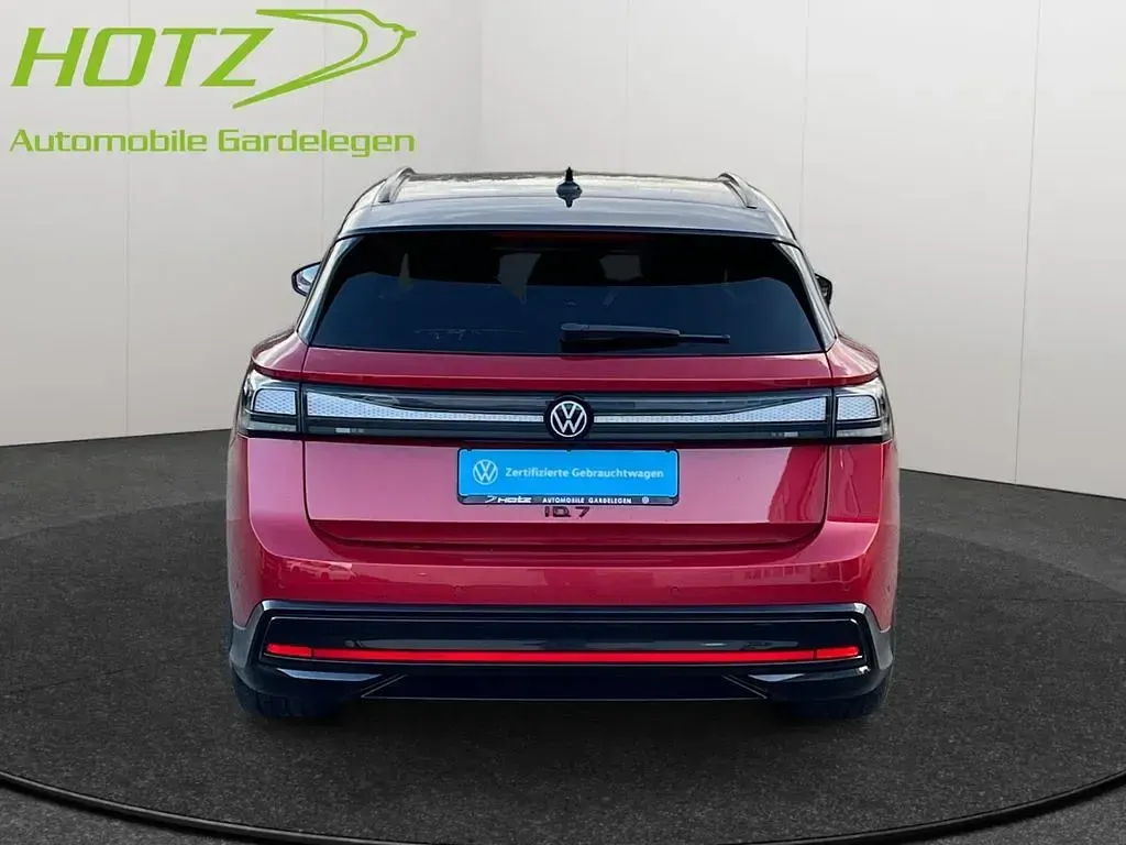 Używany VW ID.7 Pro 210 kW (286 KM) 2025 Czerwony Kombi