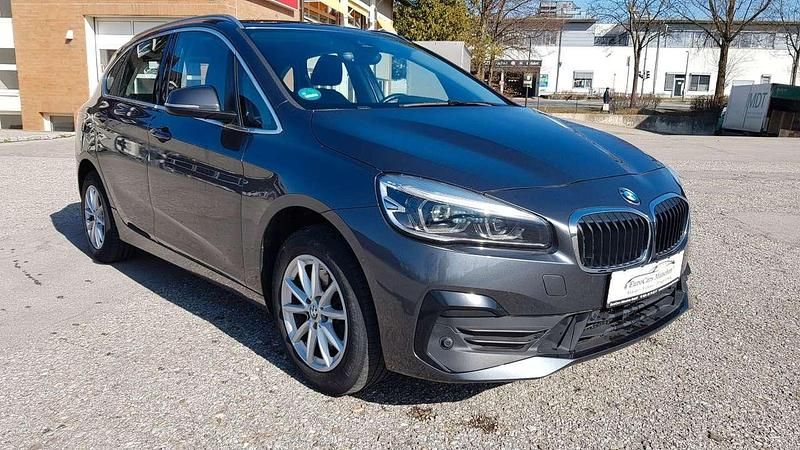 Gebraucht BMW 218 150 PS (110 kW) 2018 Mineralgrau metallic Van / Kleinbus