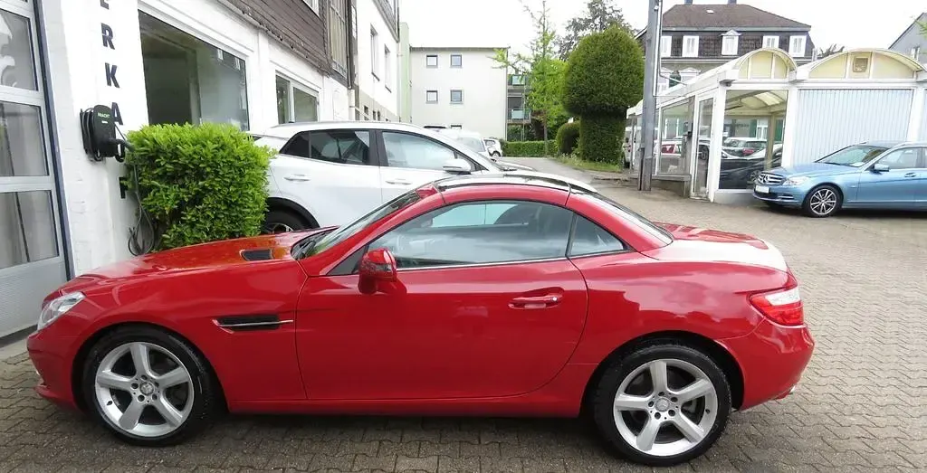 Gebraucht Mercedes SLK200 184 PS (135 kW) 2012 Rot Cabrio