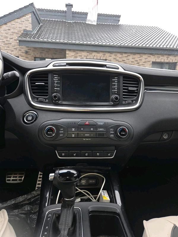 Gebraucht Kia Sorento 200 PS (147 kW) 2015 Grau SUV