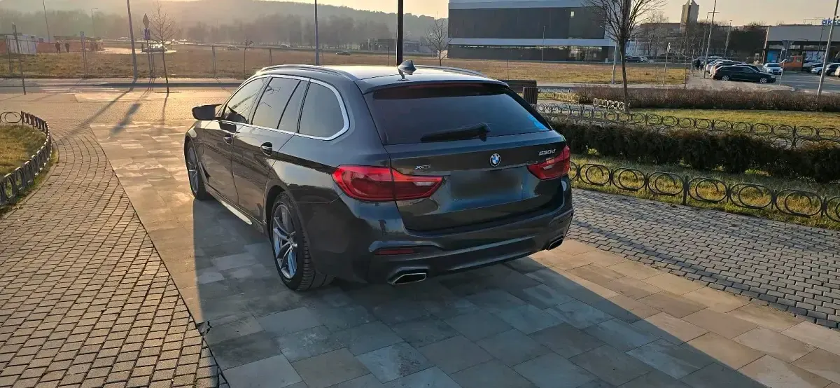 Gebraucht BMW 530 M Sport 265 PS (194 kW) 2018 Grau Kombi