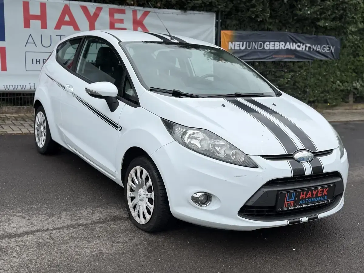 Gebraucht Ford Fiesta 60 PS (44 kW) 2011 Weiß Limousine