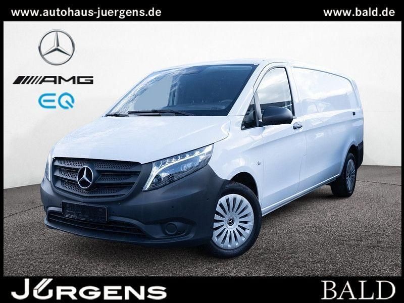 Weiß Gebraucht 2023 Mercedes Vito Van / Kleinbus | 35.688 € (Superpreis) - Bild 1/4