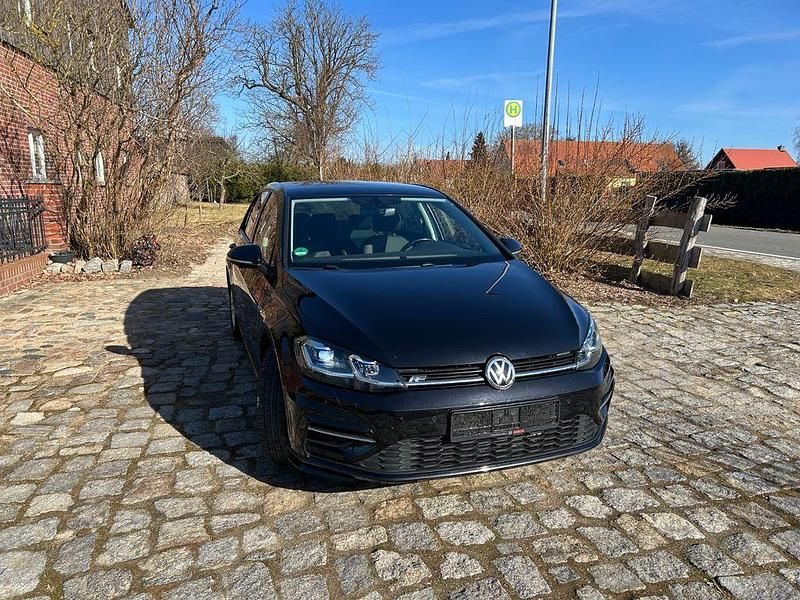 Gebraucht VW Golf VII Highline 150 PS (110 kW) 2019 Schwarz Limousine