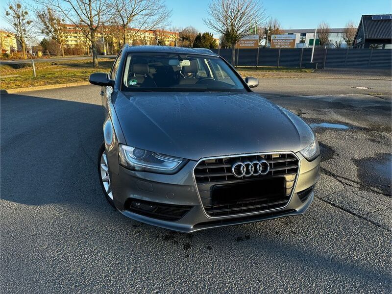 Silber Gebraucht 2013 Audi A4 Ambiente Kombi | 5.500 € (Superpreis) - Bild 1/4