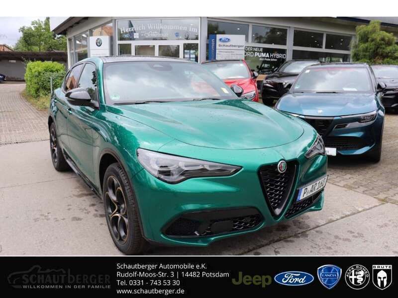 Gruen Gebraucht 2025 Alfa Romeo Stelvio SUV | 62.890 € - Bild 1/4