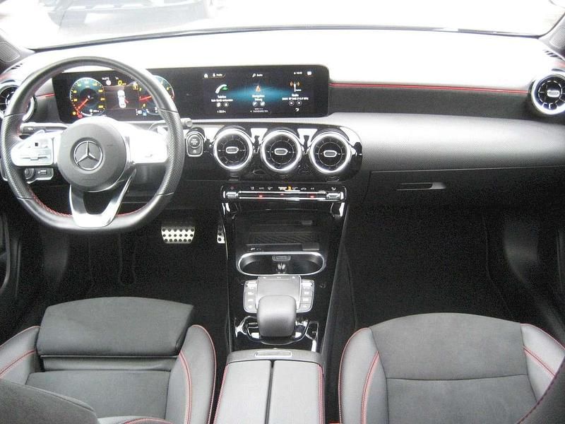 Gebraucht Mercedes CLA200 AMG line 163 PS (119 kW) 2023 Coupé