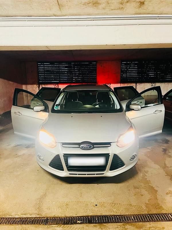 Second-hand Ford Focus 125 CP (91 kW) 2012 Argintiu Break