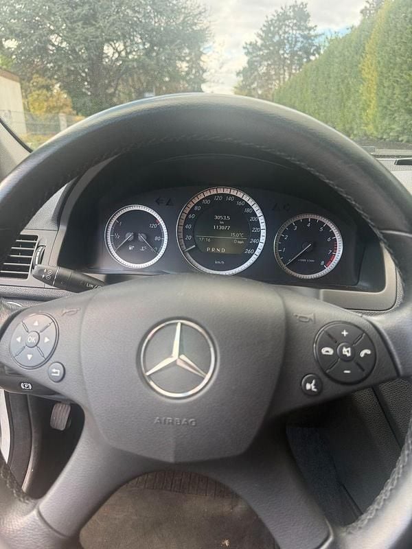 Gebraucht Mercedes C180 156 PS (114 kW) 2010 Silber Limousine