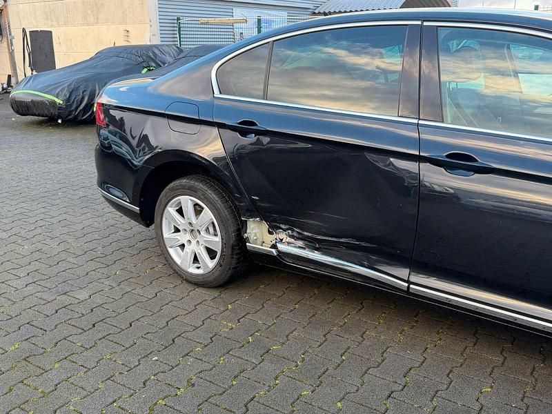 Gebraucht VW Passat Highline 150 PS (110 kW) 2018 Schwarz Limousine