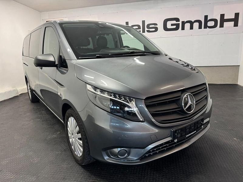 Gebraucht Mercedes Vito 190 PS (139 kW) 2023 Grau Van