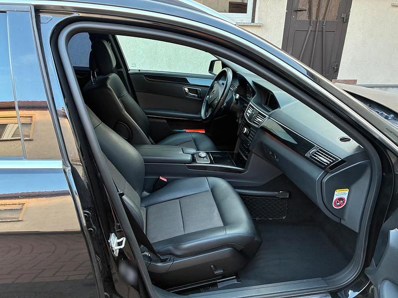 Second-hand Mercedes E350 265 CP (194 kW) 2011 Negru Break