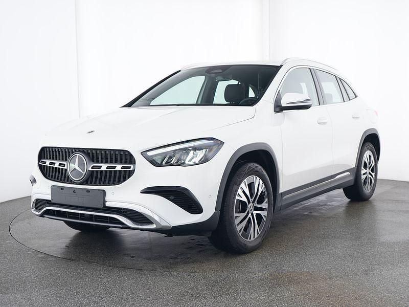 Unilack polarweiß Gebraucht 2024 Mercedes GLA250 Progressive SUV | 40.790 € (Guter Preis) - Bild 1/4