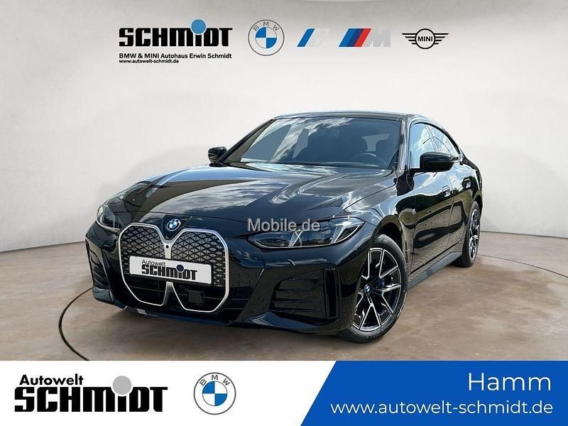 Saphirschwarz Neu 2025 BMW i4 Comfort Edition Limousine | 55.980 € (Guter Preis) - Bild 1/3