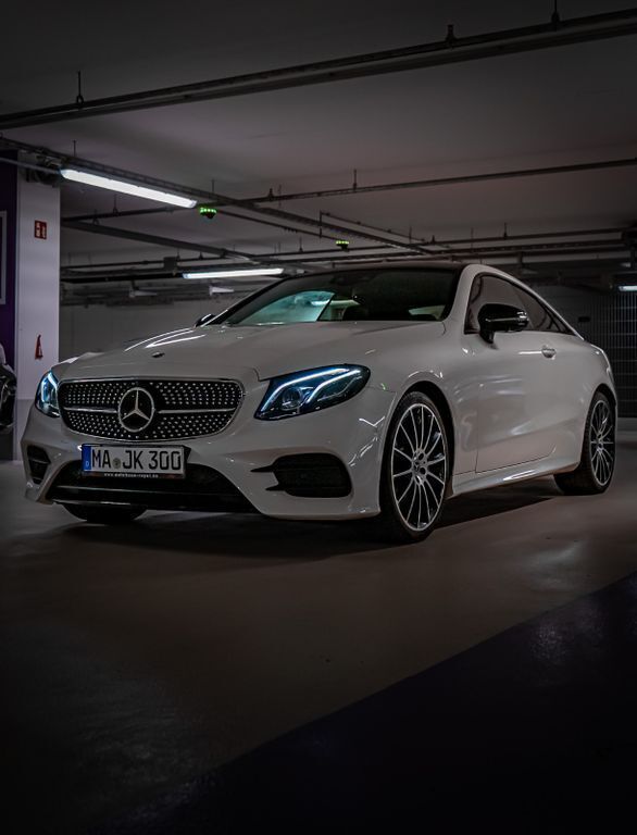 Weiß Gebraucht 2017 Mercedes E300 AMG Coupé | 36.999 € (Fairer Preis) - Bild 1/4
