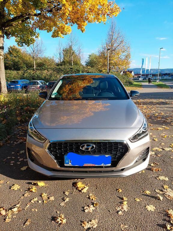 Beige Gebraucht 2020 Hyundai i30 YES! Limousine | 17.100 € (Fairer Preis) - Bild 1/4