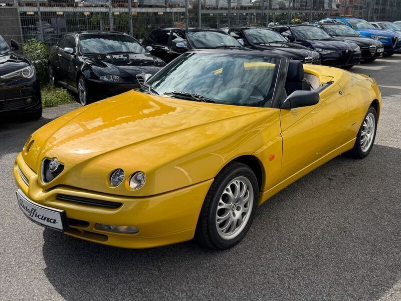 Gelb Gebraucht 1999 Alfa Romeo Spider Cabrio | 6.900 € (Fairer Preis) - Bild 1/4