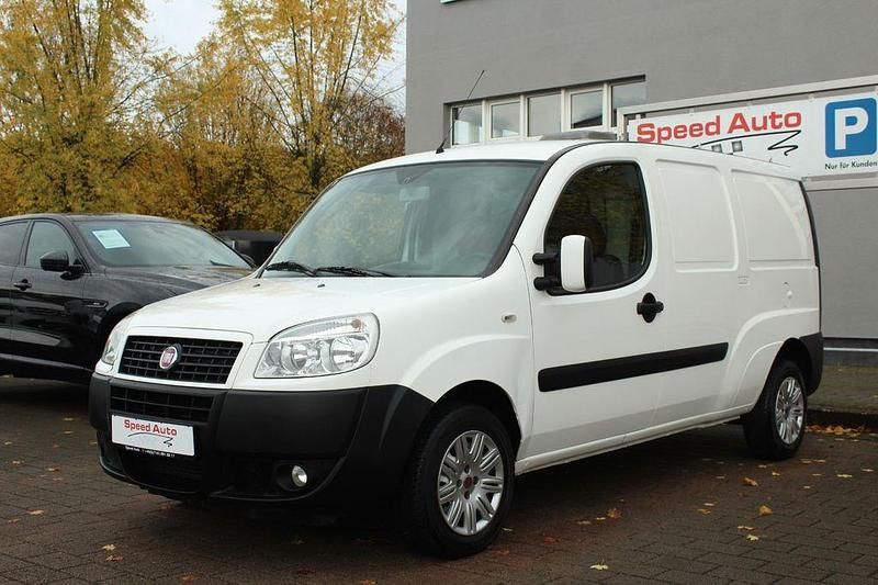 Weiß Gebraucht 2010 Fiat Doblò Van / Kleinbus | 2.990 € (Guter Preis) - Bild 1/4