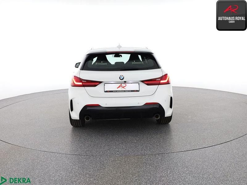 Gebraucht BMW 120 M Sport 190 PS (139 kW) 2023 Weiß Kleinwagen