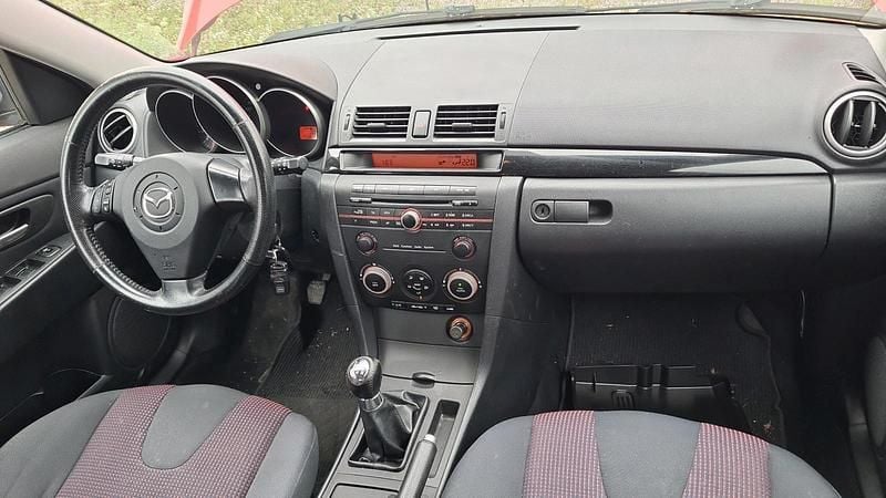Gebraucht Mazda 3 105 PS (77 kW) 2005 Rot Limousine