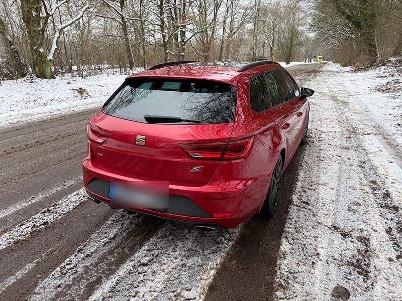 Gebraucht Seat Leon 4Drive 300 PS (220 kW) 2017 Rot Kombi