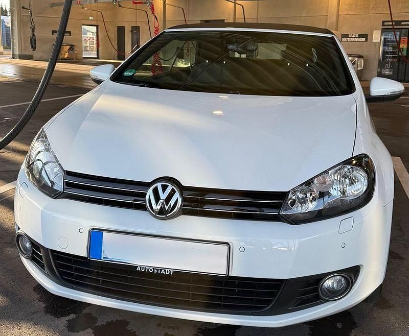 Gebraucht VW Golf Cabriolet Life 140 PS (102 kW) 2013 Weiß Cabrio
