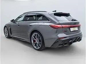 Neu Audi RS5 510 PS (375 kW) 2026 Grau (plateaugrau metallic) Kombi