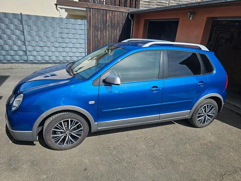 Gebraucht VW Polo 101 PS (74 kW) 2004 Blau Kleinwagen