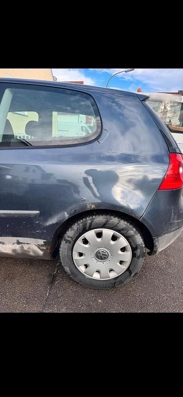 Gebraucht VW Golf IV 75 PS (55 kW) 2004 Blau Kleinwagen