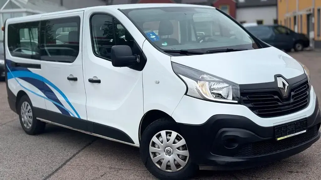 Gebraucht Renault Trafic Expression 121 PS (88 kW) 2019 Gletscherweiss Van / Kleinbus