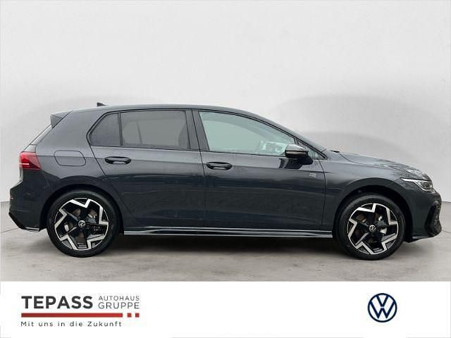 Neu VW Golf VIII R-line 150 PS (110 kW) 2025 Grau Limousine