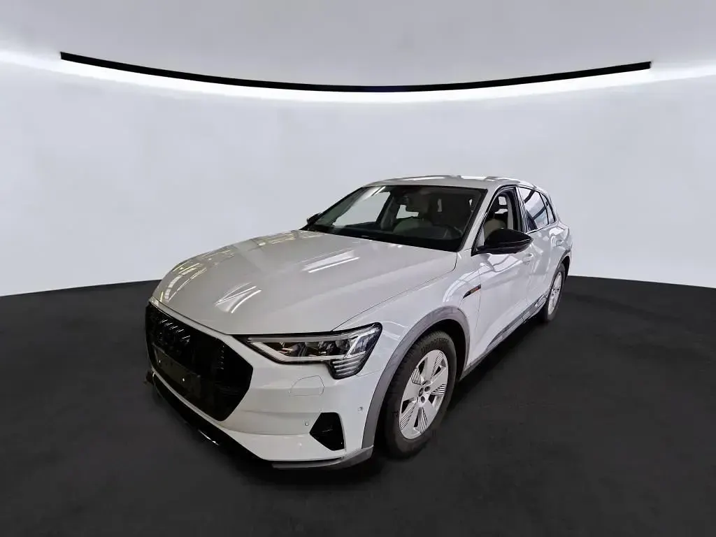 Second-hand Audi e-tron Advanced 230 kW (313 CP) 2022 Alb SUV