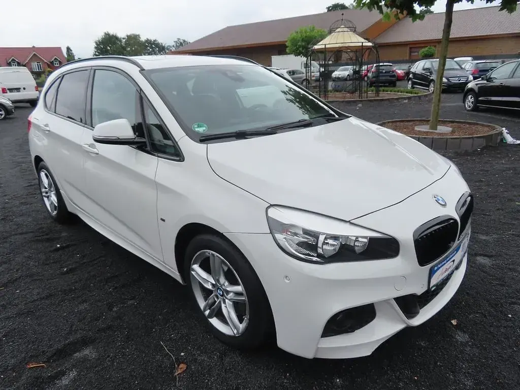 Gebraucht BMW 218 Active Tourer Advantage 136 PS (100 kW) 2015 Weiß Van / Kleinbus