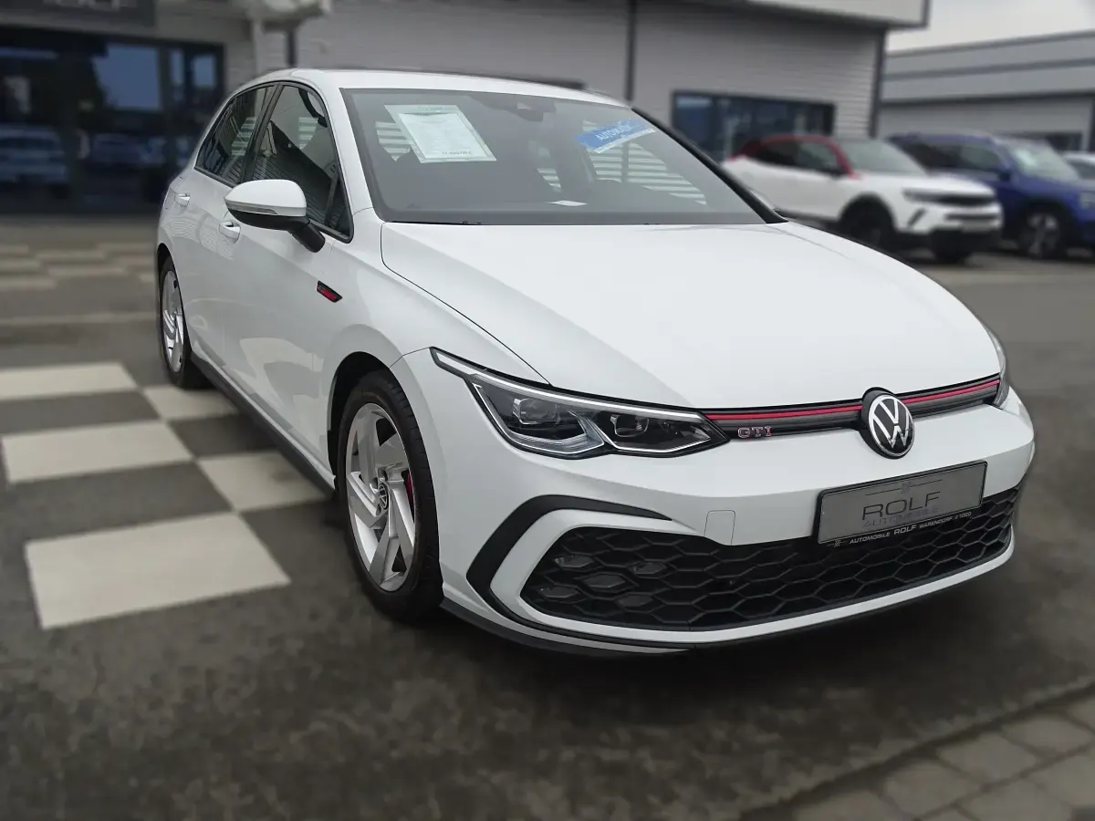 Gebraucht VW Golf VIII GTI 245 PS (180 kW) 2021 Weiß
