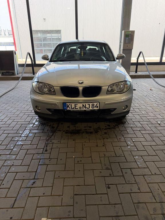 Gebraucht BMW 118 143 PS (105 kW) 2005 Silber Kleinwagen
