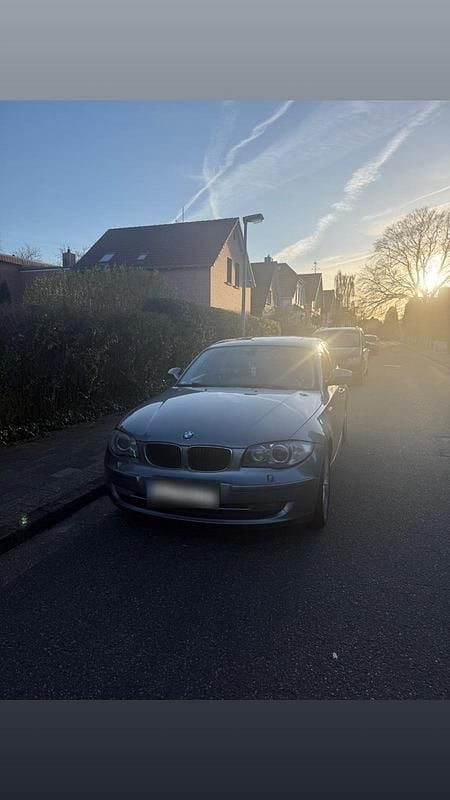 Gebraucht BMW 123 204 PS (150 kW) 2011 Grau Kleinwagen