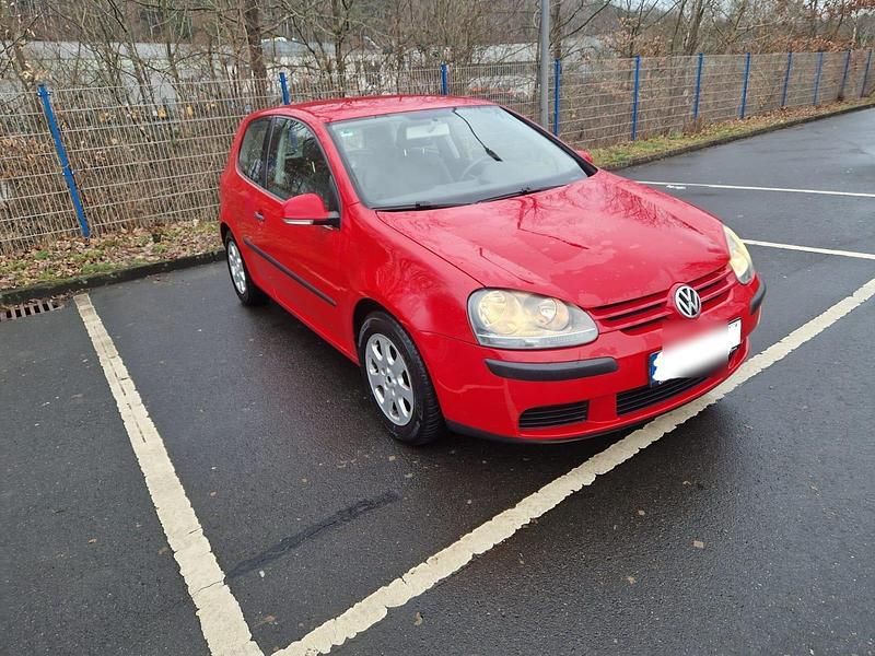 Gebraucht VW Golf IV 75 PS (55 kW) 2005 Rot Kleinwagen