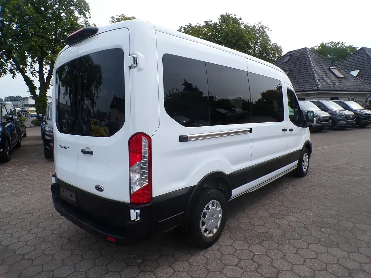 Gebraucht Ford Transit Trend 170 PS (125 kW) 2021 Weiß Van