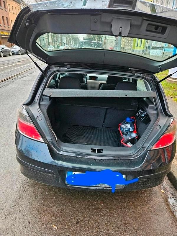 Gebraucht Opel Astra 90 PS (66 kW) 2008 Schwarz Limousine