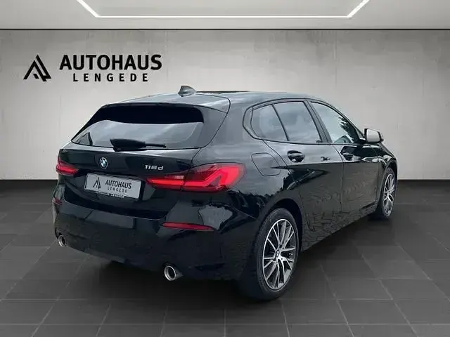 Gebraucht BMW 118 Sport Line 150 PS (110 kW) 2022 Schwarz Limousine