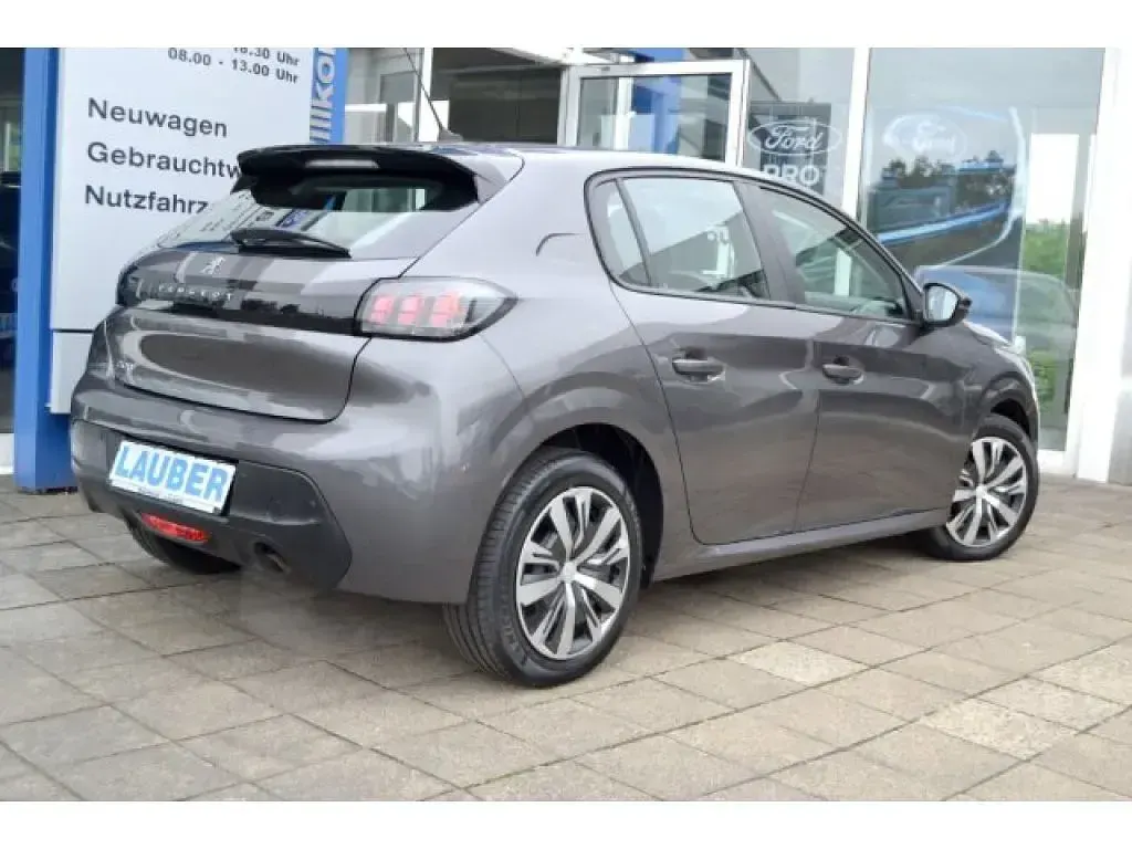 Gebraucht Peugeot 208 Active 75 PS (55 kW) 2023 Platinum grau (metallic) Kleinwagen