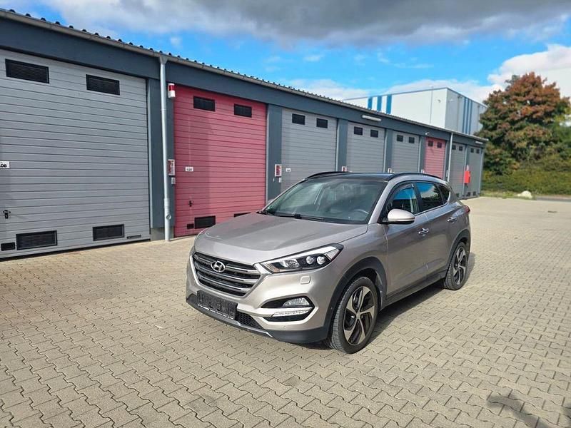 Gebraucht Hyundai Tucson Premium 185 PS (136 kW) 2015 Weiß SUV